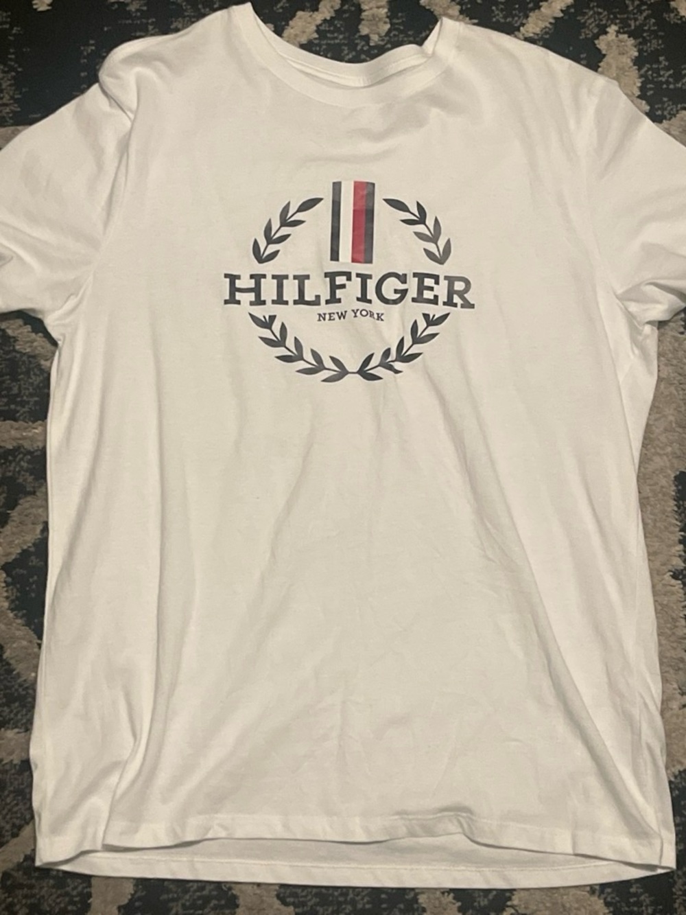Tommy Hilfiger White Crewneck Tee with Navy & Red Crest